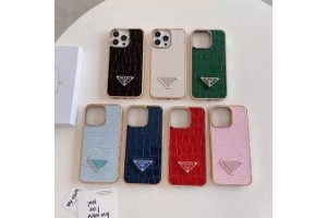 プラダ iPhone 17 ケース