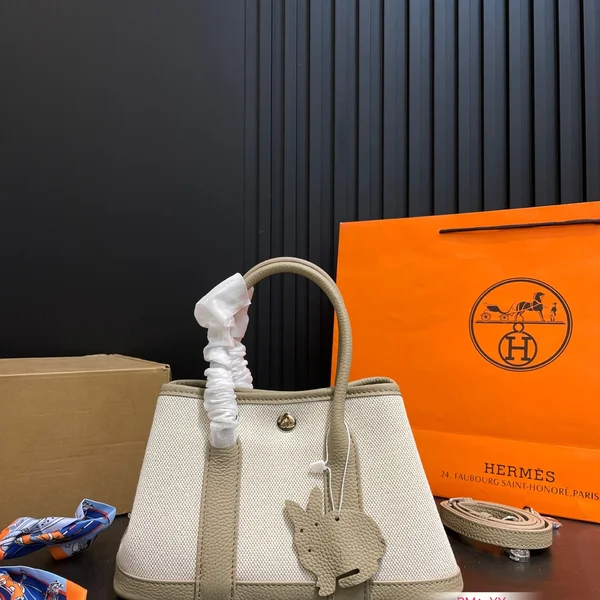Hermes エルメス，Garden バッグ，ガーデンバッグ バケーション，実用的 ガーデンバッグ，夏 バッグ エルメス，バケーション 必須 バッグ，ガーデンバッグ 実用性