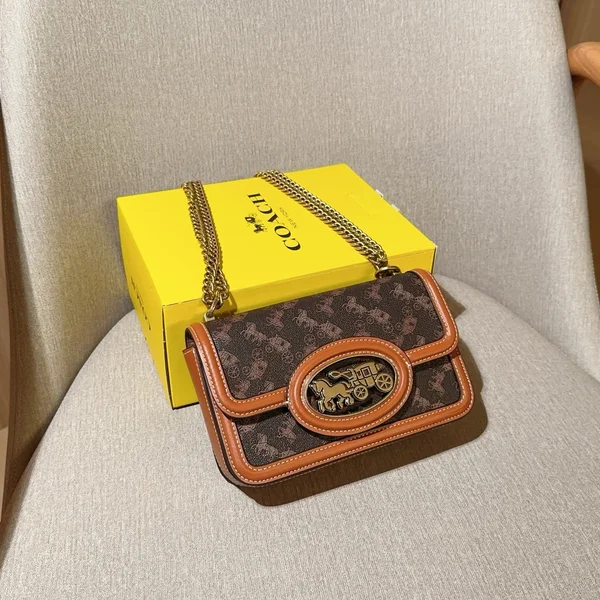 COACH ブラウン バッグ，COACH 新品 Hero バッグ，COACH 小馬車 ヴィンテージ バッグ，COACH スクエアチェーンバッグ，COACH ショルダーバッグ 斜め掛け，COACH 復古デザイン 女性用バッグ，COACH Hero チェーンバッグ