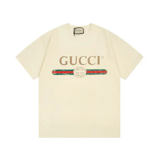 Gucci 古驰，クラシックロゴ T シャツ，シンプル印花 ファッション，永遠に流行らない デザイン，大人のエレガンス T シャツ，ベーシックロゴ トップス，ユニセックス プリント T シャツ
