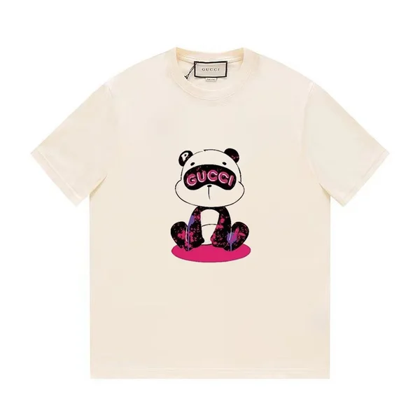 Gucci 新款 T シャツ，カートゥーンパンダ柄 T シャツ，ショートスリーブ カーキ，男女同款 ファッション，可愛らしい トップス，カーキ色 ユニセックス T シャツ，パンダ柄 カジュアルウェア