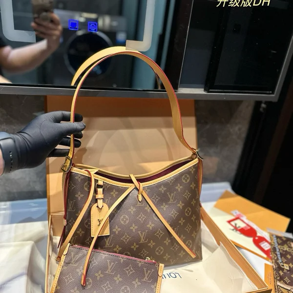 LOUIS VUITTON ルイ・ヴィトン ネヴァーフル