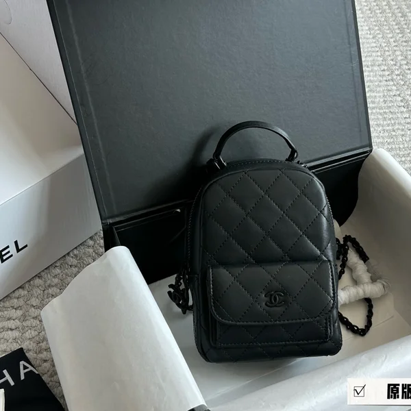 CHANEL, 小牛皮 ナップザック，ミニ ユニセックス バッグ，ブラック ミニバックパック，高級感 ナップザック，ユニセックス ファッション，小牛皮 ミニバッグ