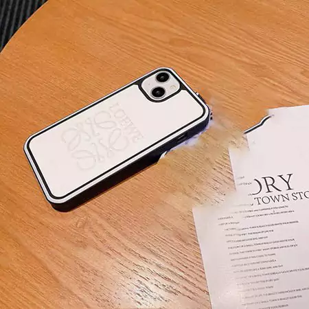 エンボスロゴ ロエベ iPhone 17 ケース