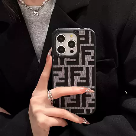 フェンディ iPhone 16/16 Pro/16 Pro Max ケース