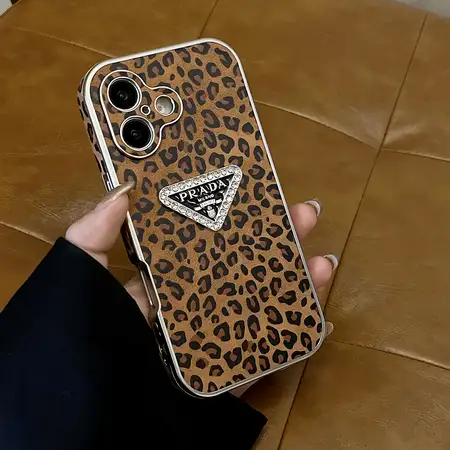 プラダ iPhone 16/16 Pro/16 Pro Max ケース