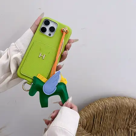 エルメス マルチカラー カードポケット＆ポニーチャーム iPhone 16/16 Pro/16 Pro Max ケース