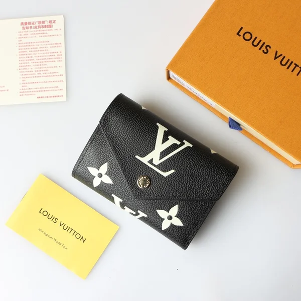Louis Vuitton ヴィクトリン, Louis Vuitton 二つ折り財布