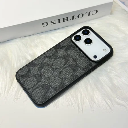 COACH モノグラム iPhone17Proケース