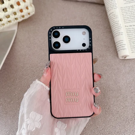 miumiu iPhone17ケース ピンク