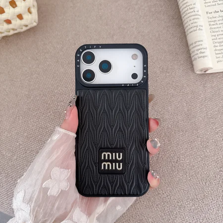 miumiu iPhone17ケース ピンク