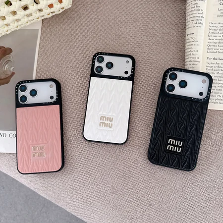 miumiu iPhone17ケース ピンク