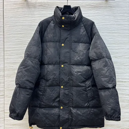 セレン celine ダウン ジャケット スーパーピーN級品激安