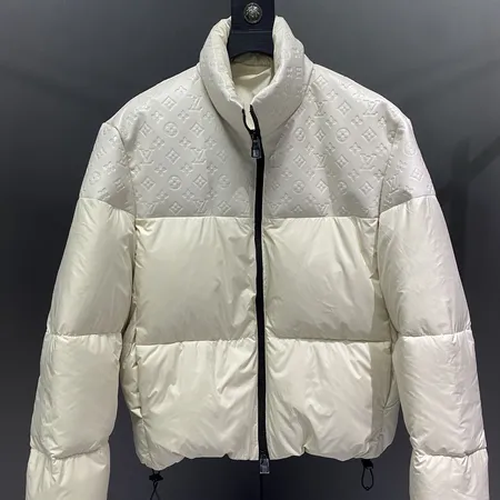 ルイヴィトン louis-vuittton ダウン ジャケット スーパーピーN級品激安