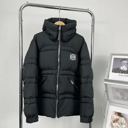 ロエベ loewe ダウン ジャケット 偽物激安通販