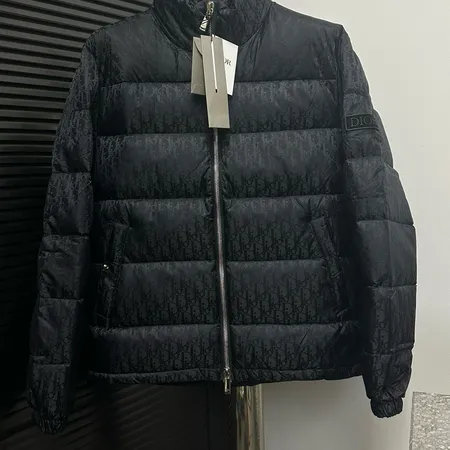 ディオール dior ダウン ジャケット 偽物激安通販