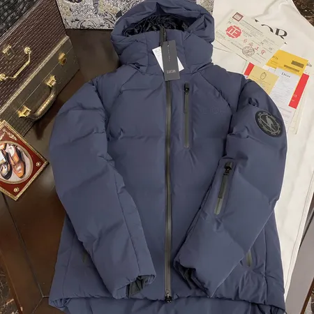 ディオール dior ダウン ジャケット 偽物N級品激安