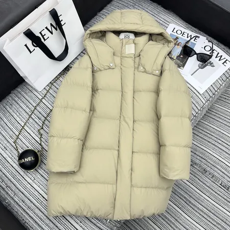 ロエベ loewe ダウン ジャケット 偽物激安通販