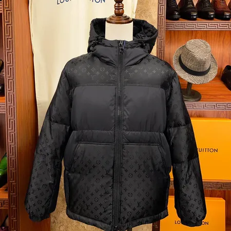 ルイヴィトン louis-vuittton ダウン ジャケット スーパーピーN級品激安