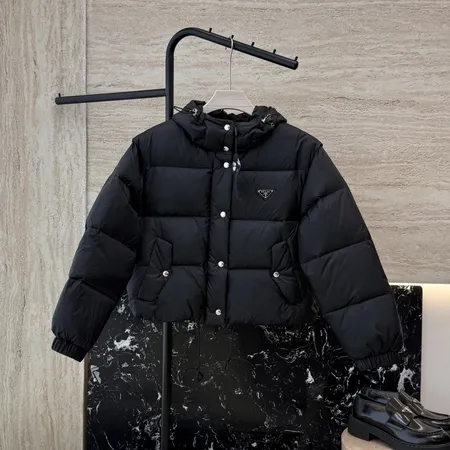 プラダ prada ダウン ジャケット コピー激安通販