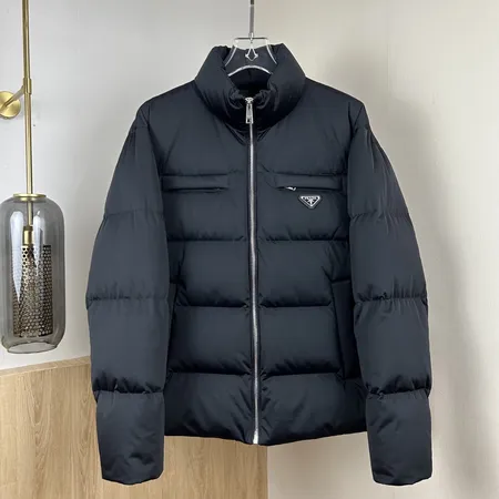 プラダ prada ダウン ジャケット 偽物N級品激安