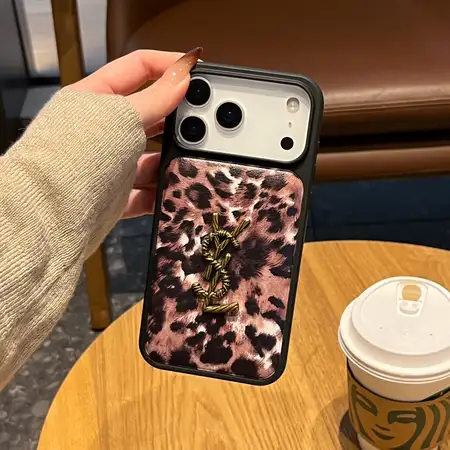 ハイブランドiphone17ケース ヒョウ柄