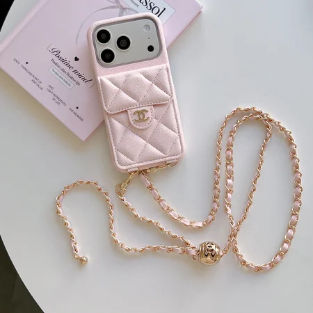 シャネル Chanel マトラッセ キルティング チェーンショルダー付き カードポケット一体型 iPhone ケース 3 色展開